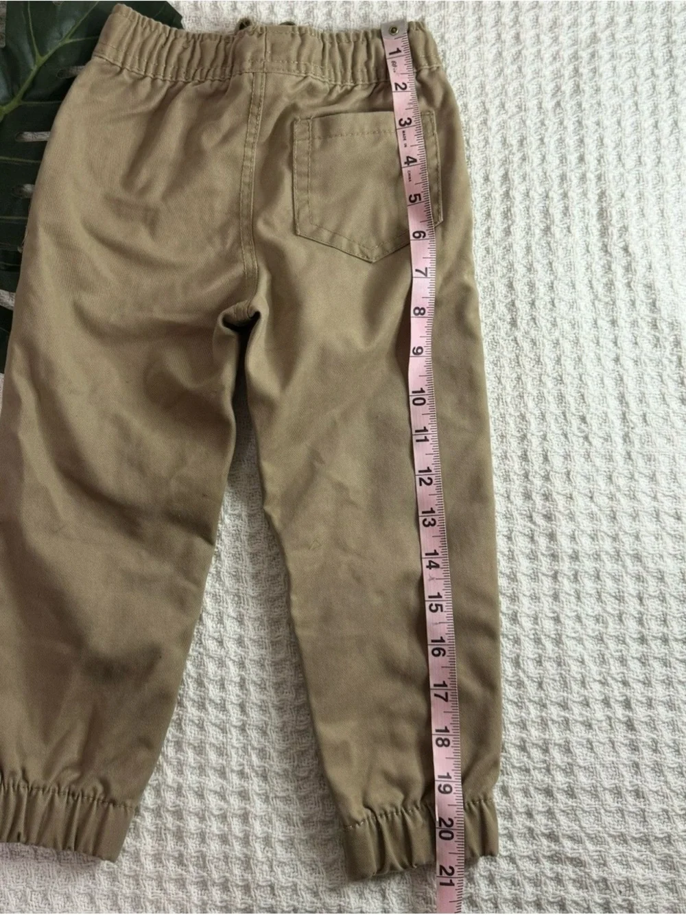 Kids Elastic-Waist Joggers in Tan